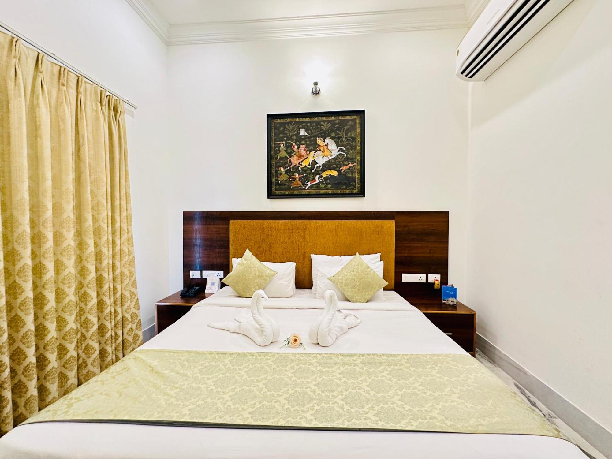 Mewar Palace Resort And Spa 우다이푸르 외부 사진